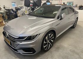 Фольксваген Arteon 2020 у Європі на Automoto.ua Срібний Фольксваген Arteon, об'ємом двигуна 1.98 л та пробігом 99 тис. км за 40589 $, фото 4 на Automoto.ua