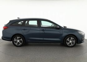 Сірий Хендай i30, об'ємом двигуна 1.5 л та пробігом 8 тис. км за 22473 $, фото 5 на Automoto.ua