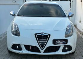 Білий Альфа Ромео Giulietta, об'ємом двигуна 1.37 л та пробігом 187 тис. км за 6455 $, фото 1 на Automoto.ua