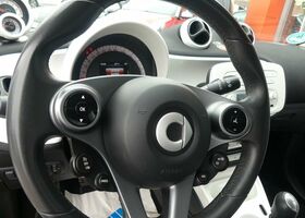 Білий Смарт Forfour, об'ємом двигуна 0.9 л та пробігом 97 тис. км за 8627 $, фото 13 на Automoto.ua