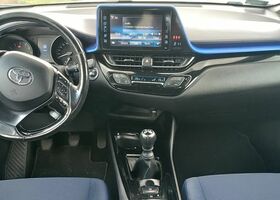 Тойота C-HR, объемом двигателя 1.2 л и пробегом 114 тыс. км за 15097 $, фото 7 на Automoto.ua