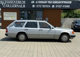 Мерседес 200 1993 в Европе на Automoto.ua Серебряный Мерседес 200, объемом двигателя 2 л и пробегом 287 тыс. км за 4116 $, фото 4 на Automoto.ua