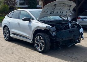 Білий Ауді Q4, об'ємом двигуна 0 л та пробігом 50 тис. км за 24460 $, фото 5 на Automoto.ua