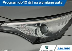 Тойота Авенсіс, об'ємом двигуна 2 л та пробігом 171 тис. км за 9719 $, фото 18 на Automoto.ua