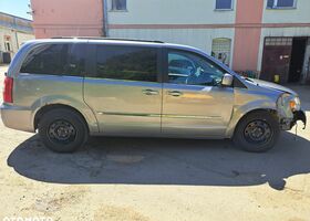 Крайслер Town & Country, об'ємом двигуна 3.61 л та пробігом 212 тис. км за 5184 $, фото 7 на Automoto.ua