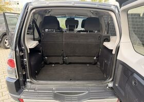 Міцубісі Паджеро 2007 у Європі на Automoto.ua Сірий Міцубісі Паджеро, об'ємом двигуна 3.2 л та пробігом 153 тис. км за 14999 $, фото 17 на Automoto.ua