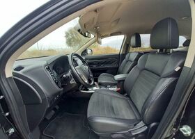 Міцубісі Аутлендер 2019 у Європі на Automoto.ua Сірий Міцубісі Аутлендер, об'ємом двигуна 2.36 л та пробігом 69 тис. км за 25622 $, фото 22 на Automoto.ua