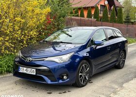 Тойота Авенсис, объемом двигателя 2 л и пробегом 106 тыс. км за 14665 $, фото 2 на Automoto.ua