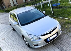 Хендай i30, об'ємом двигуна 1.58 л та пробігом 310 тис. км за 2311 $, фото 9 на Automoto.ua