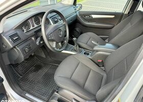Мерседес Б-класс 2005 в Европе на Automoto.ua Серый Мерседес Б-класс, объемом двигателя 1 л и пробегом 215 тыс. км за 2882 $, фото 5 на Automoto.ua