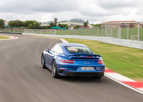 Porsche 911 2017 изображение 8 Porsche 911 2017 на тест-драйве, фото 8