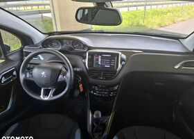 Пежо 208, объемом двигателя 1.2 л и пробегом 106 тыс. км за 5378 $, фото 11 на Automoto.ua