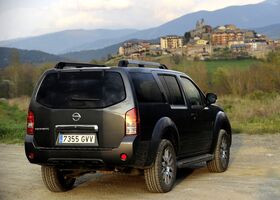 Ниссан Патфайндер, Внедорожник / Кроссовер 2010 - н.в. 2,5 dCi 4WD MT (190)