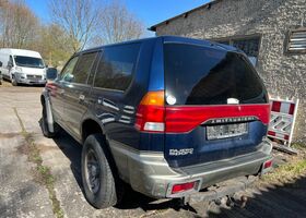 Міцубісі Паджеро 1999 у Європі на Automoto.ua Синій Міцубісі Паджеро, об'ємом двигуна 2.97 л та пробігом 250 тис. км за 1750 $, фото 6 на Automoto.ua