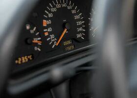 Мерседес ЦЛК-Клас 1997 у Європі на Automoto.ua Сірий Мерседес ЦЛК-Клас, об'ємом двигуна 2.3 л та пробігом 173 тис. км за 15900 $, фото 26 на Automoto.ua