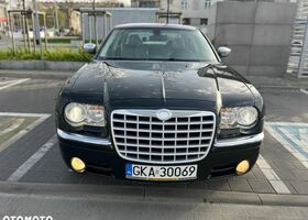 Крайслер 300C, объемом двигателя 5.65 л и пробегом 150 тыс. км за 9717 $, фото 1 на Automoto.ua