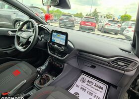 Форд Фієста 2022 у Європі на Automoto.ua Чорний Форд Фієста, об'ємом двигуна 1 л та пробігом 6 тис. км за 13293 $, фото 32 на Automoto.ua