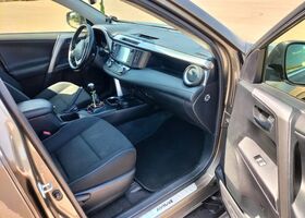 Тойота РАВ 4 2016 в Европе на Automoto.ua Бронзовый Тойота РАВ 4, объемом двигателя 2 л и пробегом 143 тыс. км за 17988 $, фото 4 на Automoto.ua