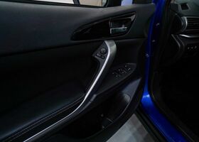 Мицубиси Eclipse Cross 2019 в Европе на Automoto.ua Синий Мицубиси Eclipse Cross, объемом двигателя 1.5 л и пробегом 95 тыс. км за 21246 $, фото 17 на Automoto.ua