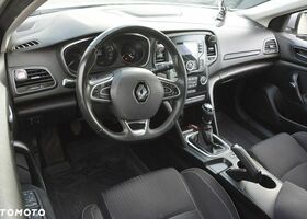 Рено Меган 2018 у Європі на Automoto.ua Сірий Рено Меган, об'ємом двигуна 1 л та пробігом 218 тис. км за 8548 $, фото 16 на Automoto.ua