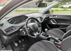 Пежо 308, об'ємом двигуна 1.2 л та пробігом 100 тис. км за 7538 $, фото 5 на Automoto.ua