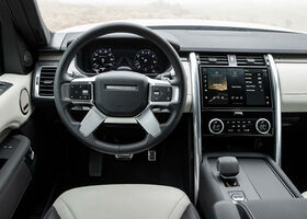 Приборная панель Land Rover Discovery 2021