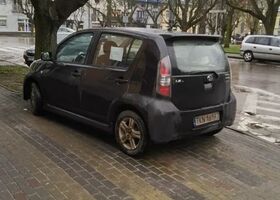 Дайхатсу Sirion, об'ємом двигуна 1.3 л та пробігом 358 тис. км за 1490 $, фото 2 на Automoto.ua