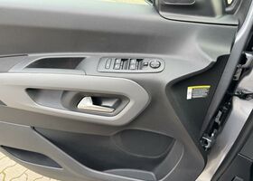 Тойота Proace Verso 2024 у Європі на Automoto.ua Сірий Тойота Proace Verso, об'ємом двигуна 1.5 л та пробігом 15 тис. км за 35990 $, фото 16 на Automoto.ua