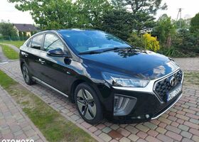 Хендай Ioniq, объемом двигателя 1.58 л и пробегом 67 тыс. км за 18380 $, фото 2 на Automoto.ua