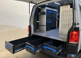 Фольксваген T6.1 Transporter 2021 у Європі на Automoto.ua Білий Фольксваген T6.1 Transporter, об'ємом двигуна 1.97 л та пробігом 127 тис. км за 30939 $, фото 10 на Automoto.ua