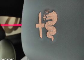 Альфа Ромео Джуниор 2025 в Европе на Automoto.ua Черный Альфа Ромео Джуниор, объемом двигателя 1 л и пробегом 6 тыс. км за 33681 $, фото 18 на Automoto.ua