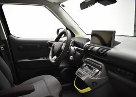 Хендай Inster 2025 в Европе на Automoto.ua Черный Хендай Inster, объемом двигателя 0 л и пробегом 10 тыс. км за 30337 $, фото 16 на Automoto.ua