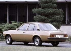 Опель Аскона, Седан 1978 - 1981 2,0 Berlina