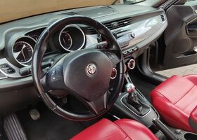 Альфа Ромео Giulietta, об'ємом двигуна 1.96 л та пробігом 237 тис. км за 7343 $, фото 11 на Automoto.ua