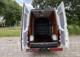 Фольксваген Крафтер 2015 в Европе на Automoto.ua Белый Фольксваген Крафтер, объемом двигателя 1.97 л и пробегом 255 тыс. км за 12448 $, фото 7 на Automoto.ua