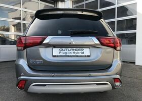 Сірий Міцубісі Outlander PHEV, об'ємом двигуна 2.36 л та пробігом 41 тис. км за 30162 $, фото 5 на Automoto.ua