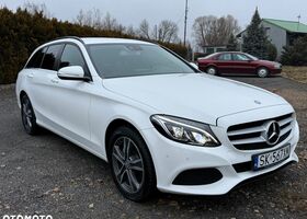 Мерседес Ц-Класс 2015 в Европе на Automoto.ua Белый Мерседес Ц-Класс, объемом двигателя 1 л и пробегом 280 тыс. км за 49900 $, фото 18 на Automoto.ua