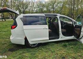 Крайслер Pacifica, об'ємом двигуна 3.61 л та пробігом 99 тис. км за 22678 $, фото 6 на Automoto.ua