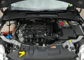 Форд Фокус, об'ємом двигуна 1.6 л та пробігом 89 тис. км за 9266 $, фото 35 на Automoto.ua