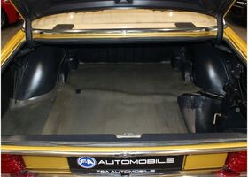 Мерседес 200 1975 у Європі на Automoto.ua Помаранчевий Мерседес 200, об'ємом двигуна 1.97 л та пробігом 111 тис. км за 30495 $, фото 6 на Automoto.ua