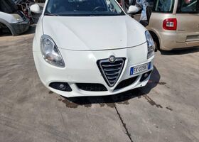 Білий Альфа Ромео Giulietta, об'ємом двигуна 1.6 л та пробігом 180 тис. км за 5400 $, фото 3 на Automoto.ua