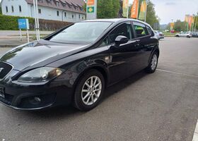 Чорний Сеат Leon, об'ємом двигуна 1.39 л та пробігом 168 тис. км за 4080 $, фото 2 на Automoto.ua