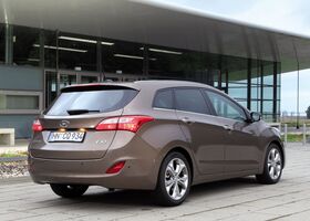 Хендай i30, Универсал 2011 - н.в. Wagon II 1.6 VGT MT (128 Hp)