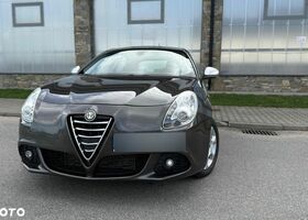 Альфа Ромео Giulietta 2012 у Європі на Automoto.ua Сірий Альфа Ромео Giulietta, об'ємом двигуна 1 л та пробігом 148 тис. км за 5691 $, фото 15 на Automoto.ua