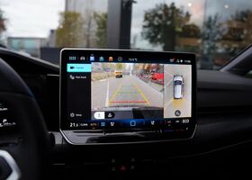 Фольксваген Golf GTE 2025 в Европе на Automoto.ua Черный Фольксваген Golf GTE, объемом двигателя 1.5 л и пробегом 10 тыс. км за 65086 $, фото 10 на Automoto.ua