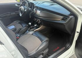 Альфа Ромео Giulietta 2014 у Європі на Automoto.ua Білий Альфа Ромео Giulietta, об'ємом двигуна 1 л та пробігом 196 тис. км за 31900 $, фото 15 на Automoto.ua