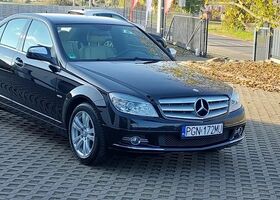 Мерседес Ц-Клас 2008 у Європі на Automoto.ua Чорний Мерседес Ц-Клас, об'ємом двигуна 1 л та пробігом 189 тис. км за 8463 $, фото 2 на Automoto.ua