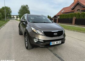 Кіа Sportage, об'ємом двигуна 1.59 л та пробігом 173 тис. км за 10778 $, фото 8 на Automoto.ua