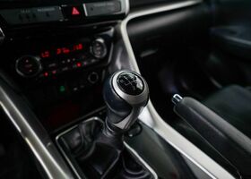 Мицубиси Eclipse Cross 2019 в Европе на Automoto.ua Синий Мицубиси Eclipse Cross, объемом двигателя 1.5 л и пробегом 95 тыс. км за 21246 $, фото 24 на Automoto.ua