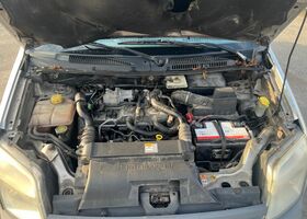 Сірий Форд Турнео, об'ємом двигуна 1.75 л та пробігом 362 тис. км за 1474 $, фото 13 на Automoto.ua